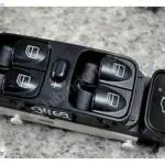 A 2038200110 Mercedes C-Class W203 Elektrikli Cam Anahtarı ORJ