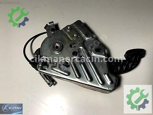 Mercedes-Benz C Pedal 2044201584 çıkma parça