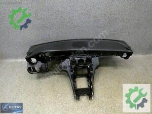 A 2056801704 Mercedes C-Serisi W205 torpido orjinal