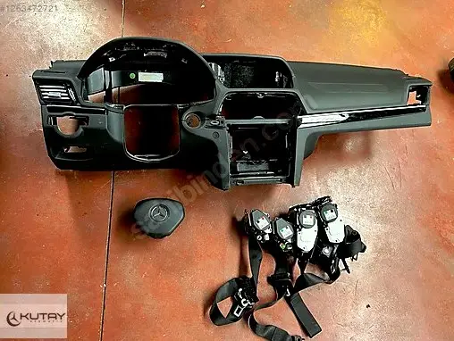 Mercedes-Benz E Torpido 2076802487 çıkma parça