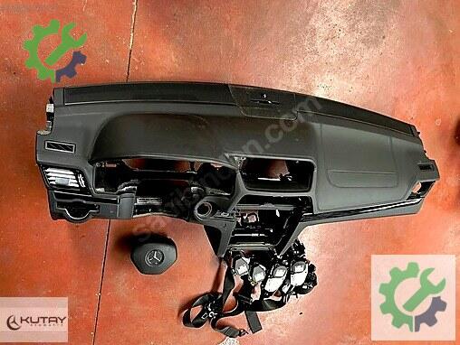 Mercedes-Benz E Torpido 2076802487 çıkma parça