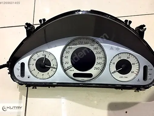 Mercedes-Benz E Gösterge Paneli 2115403547 çıkma parça