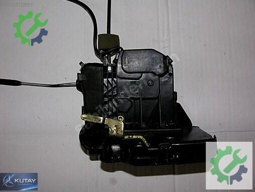 Mercedes-Benz E Kapı Kilidi 2117200335 çıkma parça