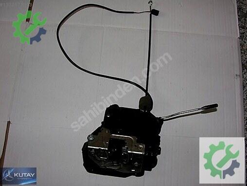 Mercedes-Benz E Kapı Kilidi 2117200335 çıkma parça