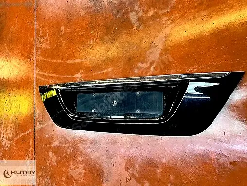 Mercedes-Benz E Bagaj 2118100173 çıkma parça