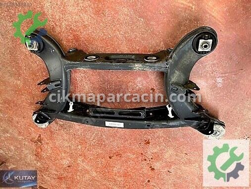 Mercedes-Benz E Arka Travers 2123504709 çıkma parça