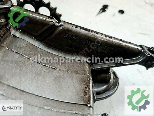 Mercedes-Benz E Yağ Pompası 6121810201 çıkma parça