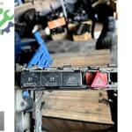 Audi A4 1998-2001 Çıkma Dörtlü Flaşör Düğmesi