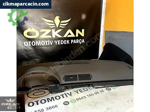 Audi A4 Torpido çıkma parça