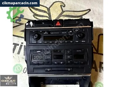 Audi A4 Konsol Kontrol Paneli çıkma parça
