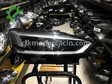 Audi A5 Sağ Ön Far çıkma parça