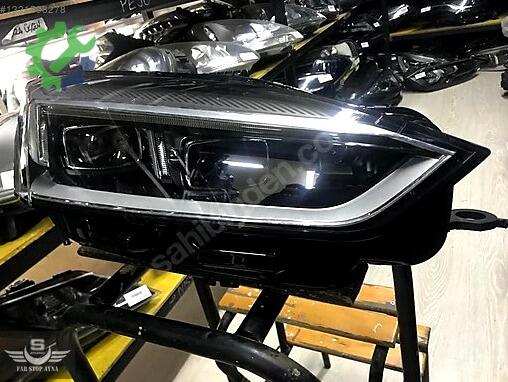 Audi A5 Sağ Ön Far çıkma parça