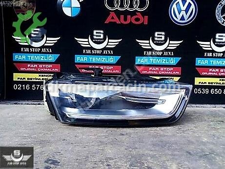 Audi Q3 Sağ Ön Far çıkma parça