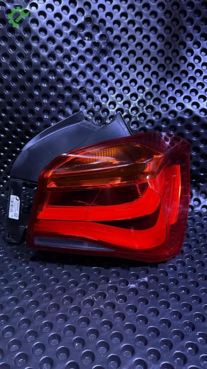 BMW 1 Serisi Sağ Stop çıkma parça