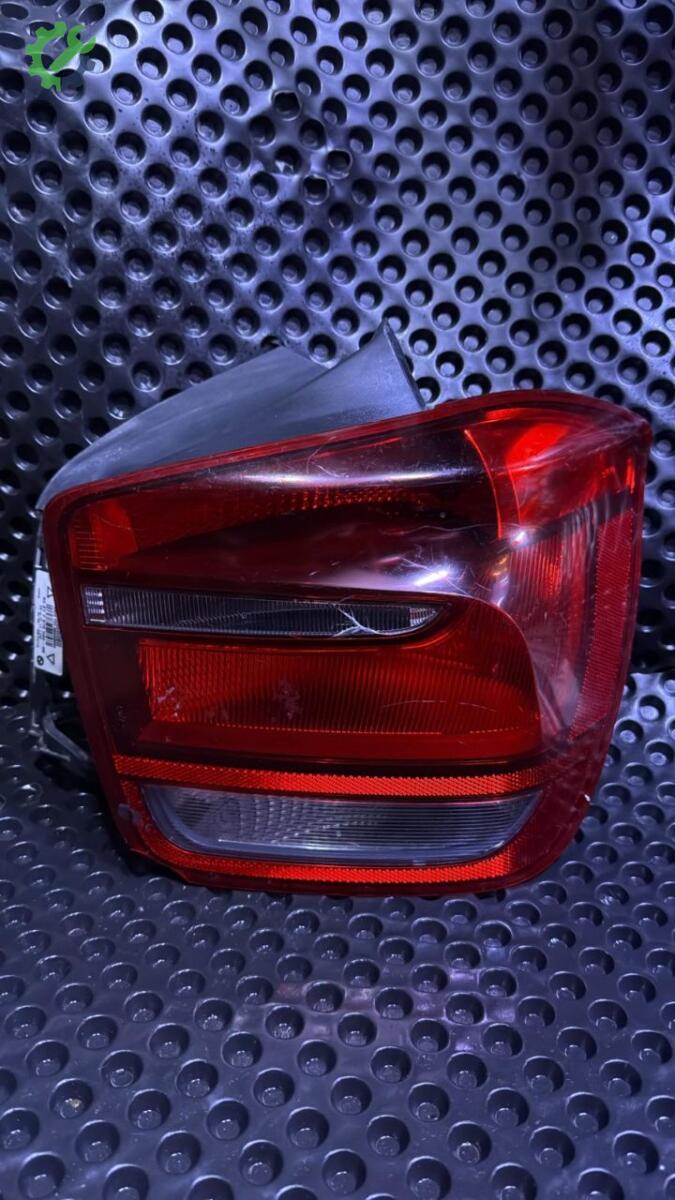 BMW 1 Serisi Sağ Stop çıkma parça