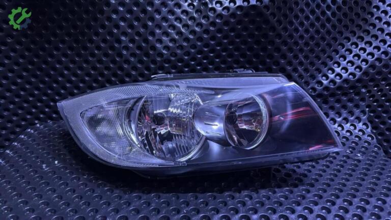 BMW 3 Serisi Far çıkma parça