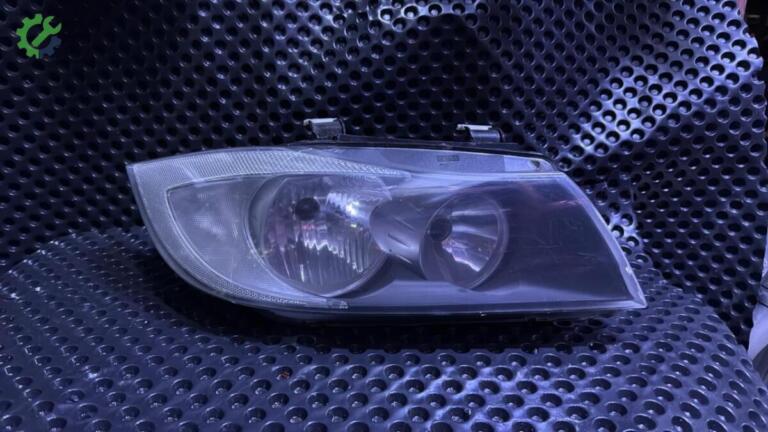 BMW 3 Serisi Far çıkma parça