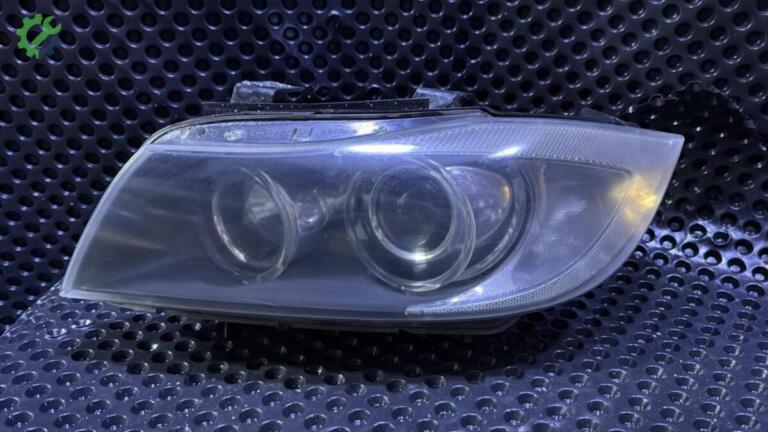 BMW 3 Serisi Far çıkma parça