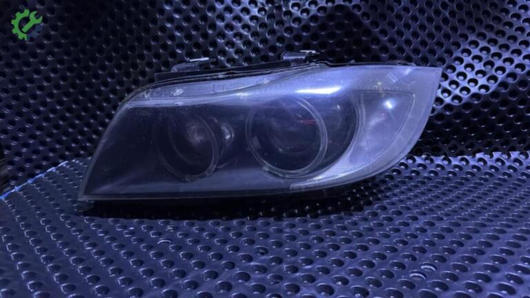 BMW 3 Serisi Far çıkma parça