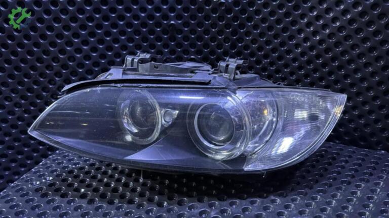 BMW 3 Serisi Far çıkma parça