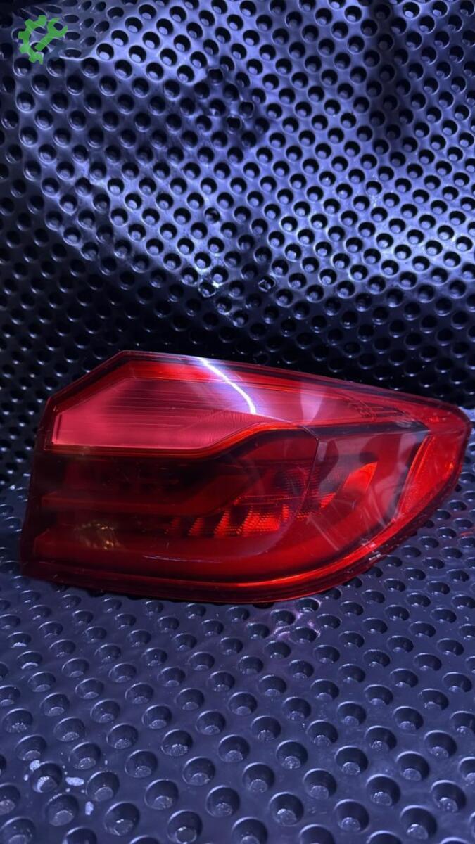 BMW 5 Serisi Sağ Stop çıkma parça