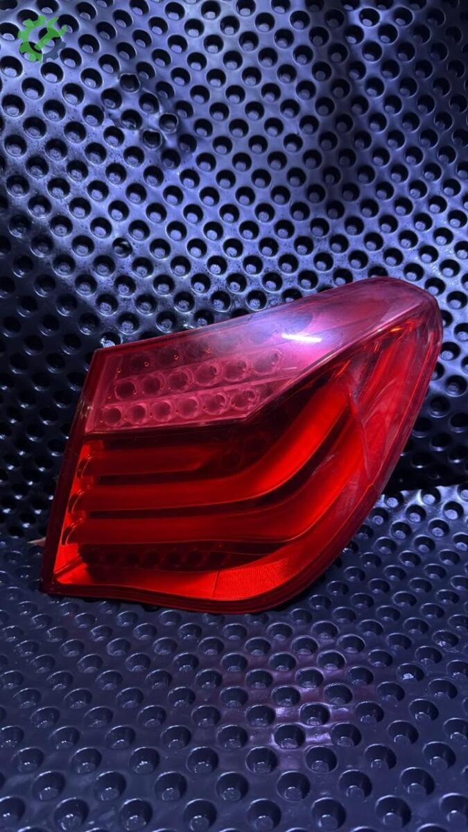 BMW 7 Serisi Sağ Stop çıkma parça