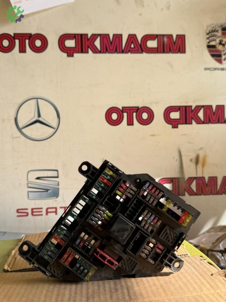 BMW 5 Serisi Sigorta Kutusu çıkma parça