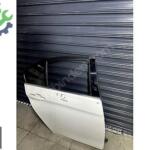 BMW 3 KASA F30 SAĞ ARKA KAPI KIRMIZI HATASIZ ÇIKMA