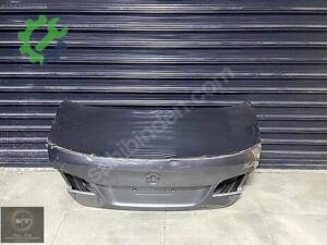 BMW 5 SERİSİ F10 BAGAJ KAPAĞI FÜME