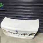 BMW 5 SERİSİ F10 BEYAZ BAGAJ KAPAĞI
