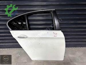 BMW 5 SERİSİ F10 SAĞ ARKA KAPI BEYAZ