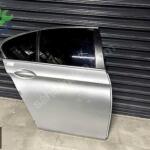 BMW 5 SERİSİ F10 SAĞ ARKA KAPI GRİ