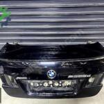 BMW 5 SERİSİ F10 SİYAH BAGAJ KAPAĞI