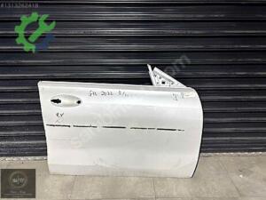 BMW 6 SERİSİ G22 SEDEFLİ BEYAZ SAĞ ÖN KAPI