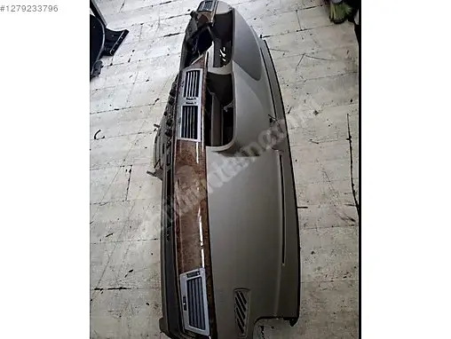 BMW 7 Serisi Torpido çıkma parça