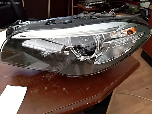 BMW 5 Serisi Far çıkma parça