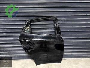 BMW X6 E71 SİYAH SAĞ ARKA KAPI