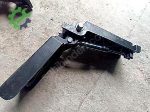 BRAKET - YAN YELE SPOILER KIT MONTAJI SOL (PC46 E442A01 CA)
