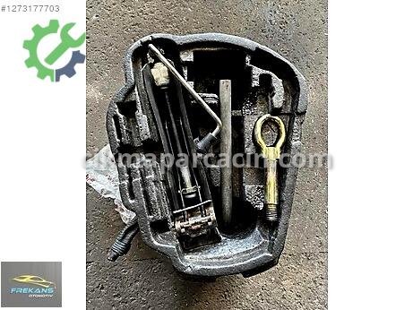 Seat Leon Çeki Demiri çıkma parça