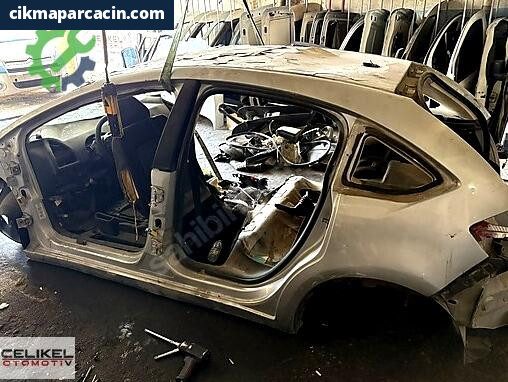 Citroen C4 Sol Arka Çamurluk çıkma parça