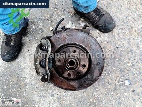 Citroen C5 Sol Ön Taşıyıcı çıkma parça