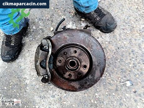 Citroen C5 Sol Ön Taşıyıcı çıkma parça