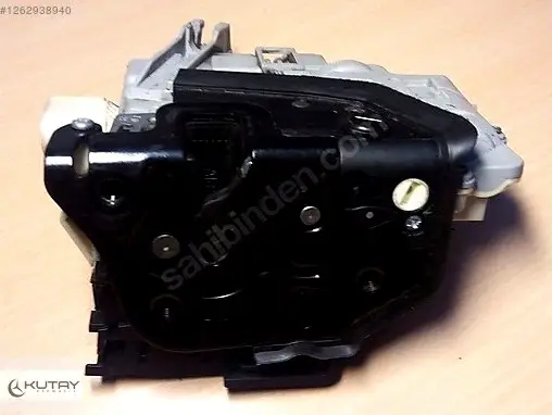 Volkswagen Passat Kapı Kilidi CZ3C4839015 çıkma parça