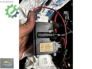 Chrysler 300 C Çıkma Anten 05059070AE