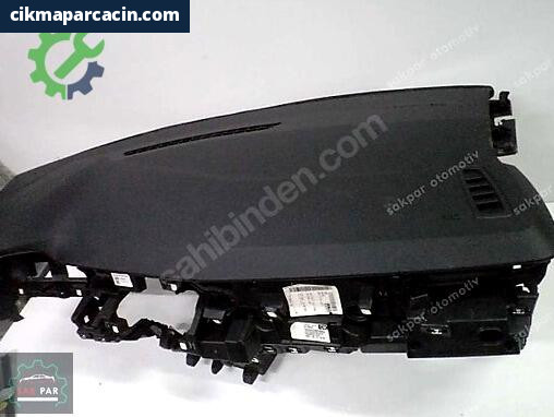 Renault Clio Torpido 681038885R çıkma parça