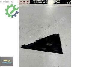 Cordoba – Ibiza 2002-2008 sağ arka kapı cam plastiği 6L4 853 268