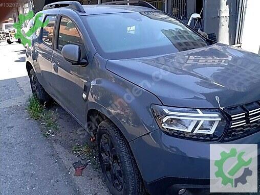 Dacia Duster Arka Travers çıkma parça