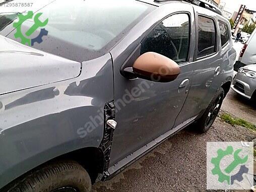 Dacia Duster Sağ Ön Kapı çıkma parça