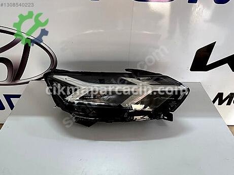 Dacia Sandero Sağ Ön Far çıkma parça