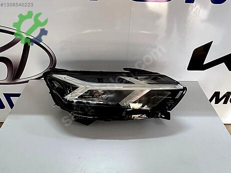 Dacia Sandero Sağ Ön Far çıkma parça